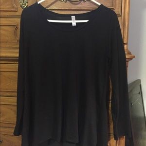 Black Lynnae long sleeved Lula Roe shirt
